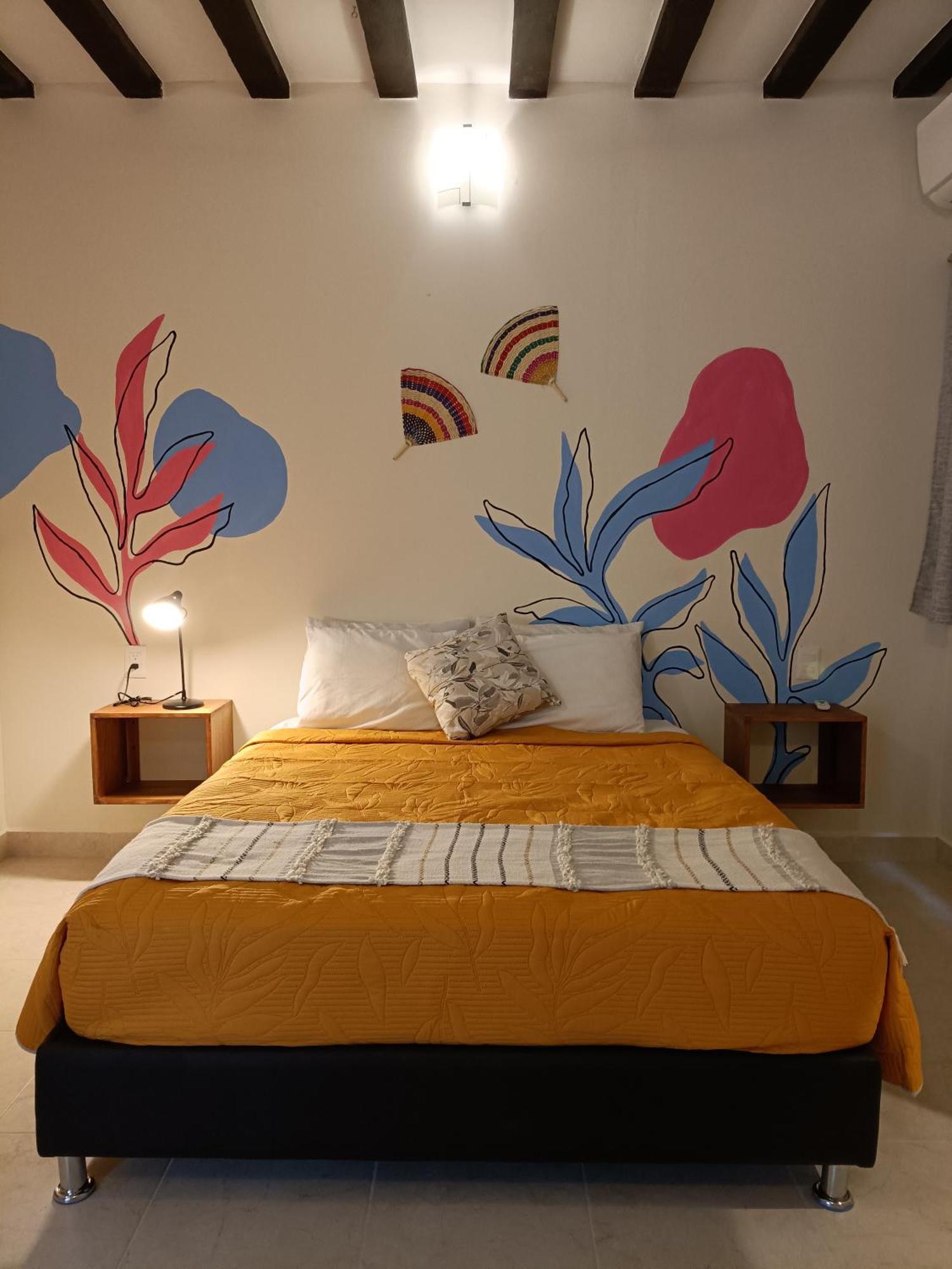 Valladolid 48 Hotel & Hostal Екстериор снимка
