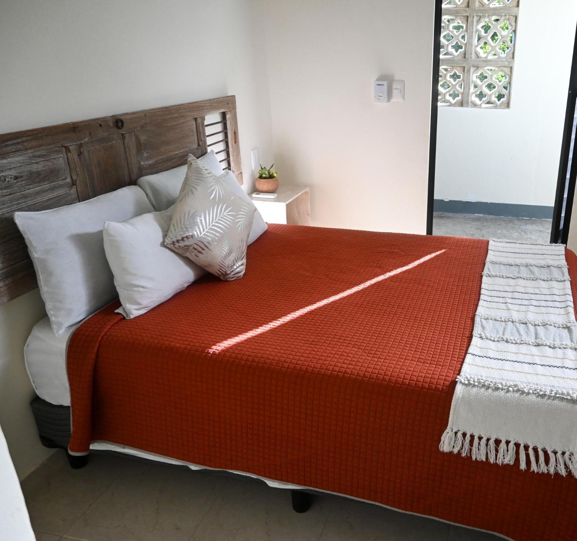Valladolid 48 Hotel & Hostal Екстериор снимка